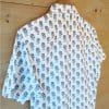 chemise manches courtes en coton imprimé tigres noirs sur fond blanc
